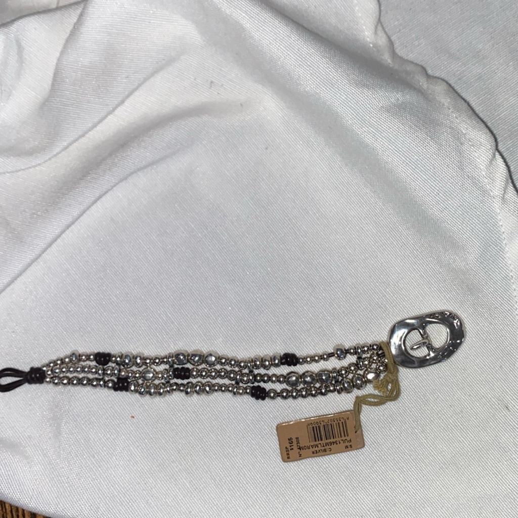 Nwt Uno De 50 Silver Plated Bracelet With Small/Large Beads.